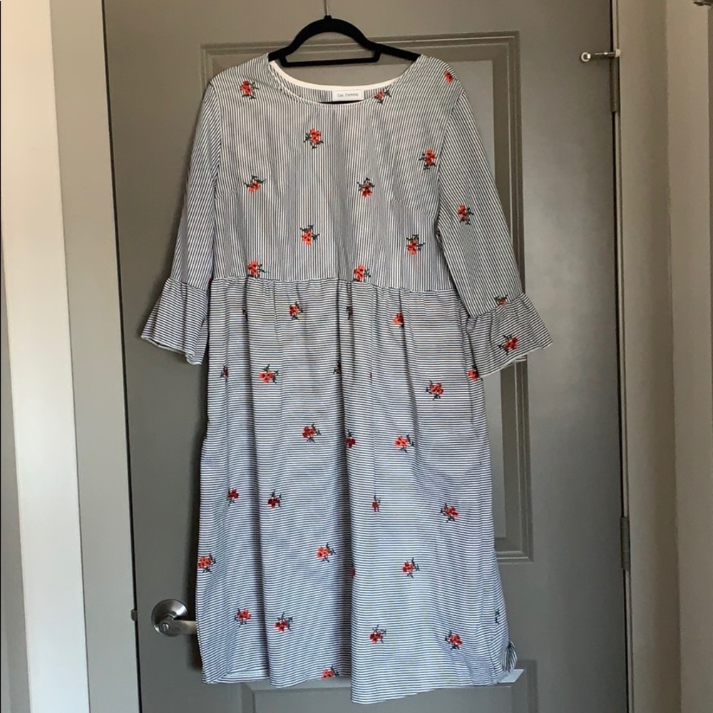 Roolee Nursing-friendly dress